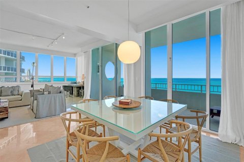 Condo in Bal Harbour, Florida, 3 bedrooms  № 1811226 - photo 4