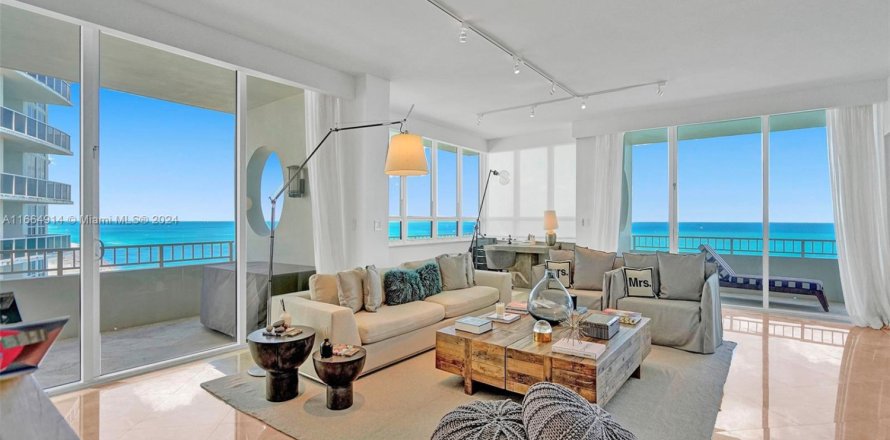 Condo in Bal Harbour, Florida, 3 bedrooms № 1811226