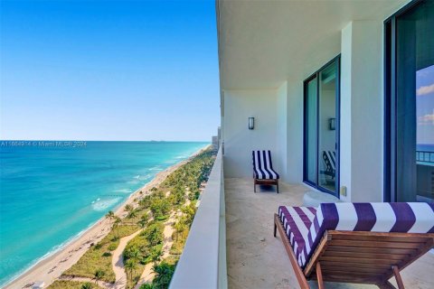 Condo in Bal Harbour, Florida, 3 bedrooms  № 1811226 - photo 13