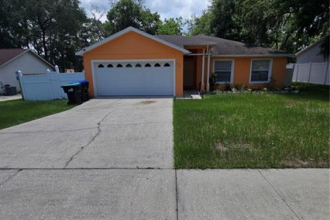 House in Orlando, Florida 3 bedrooms, 108.88 sq.m. № 1843351 - photo 2