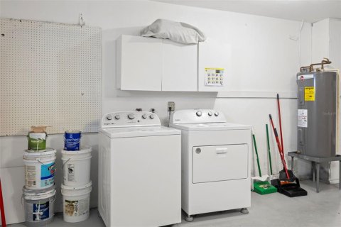 House in Saint Petersburg, Florida 3 bedrooms, 132.11 sq.m. № 2201565 - photo 25