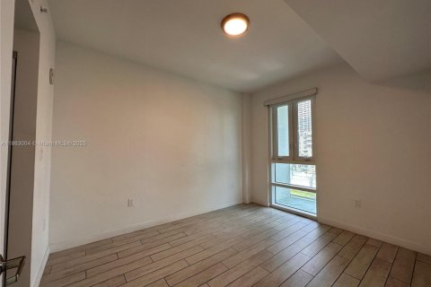 Купить кондоминиум в Майами, Флорида 2 спальни, 76.27м2, № 2019196 - фото 17