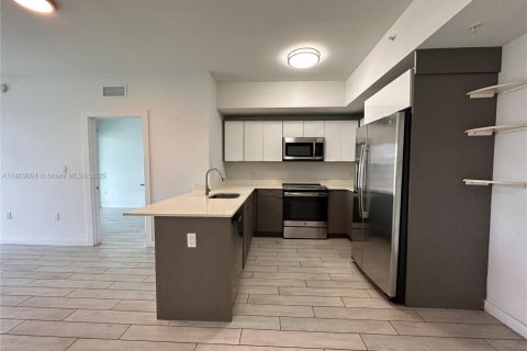 Купить кондоминиум в Майами, Флорида 2 спальни, 76.27м2, № 2019196 - фото 12