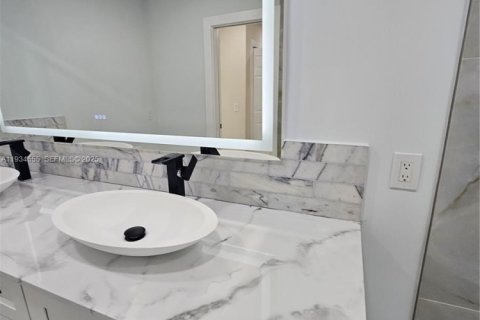 House in Palm Beach Gardens, Florida 4 bedrooms № 1992802 - photo 7