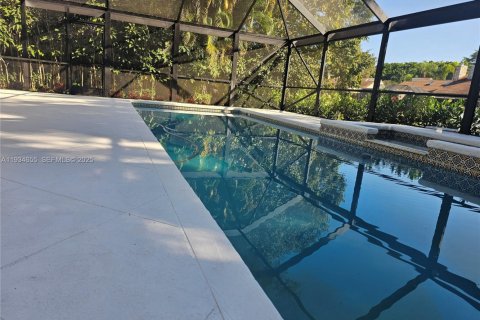 House in Palm Beach Gardens, Florida 4 bedrooms № 1992802 - photo 1