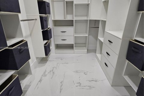 House in Palm Beach Gardens, Florida 4 bedrooms № 1992802 - photo 12