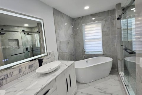 House in Palm Beach Gardens, Florida 4 bedrooms № 1992802 - photo 6