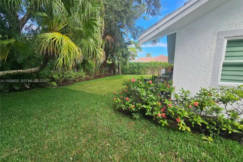 House in Palm Beach Gardens, Florida 4 bedrooms № 1992802 - photo 2
