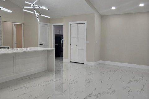 House in Palm Beach Gardens, Florida 4 bedrooms № 1992802 - photo 8