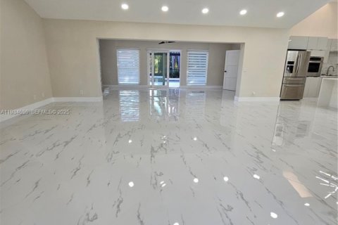 House in Palm Beach Gardens, Florida 4 bedrooms № 1992802 - photo 21