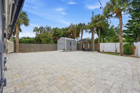 Villa ou maison à vendre à Indian Rocks Beach, Floride: 2 chambres, 73.58 m2 № 2399090 - photo 7