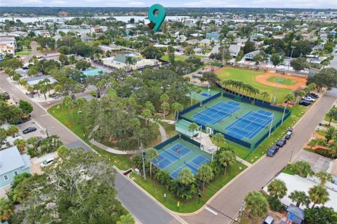 Villa ou maison à vendre à Indian Rocks Beach, Floride: 2 chambres, 73.58 m2 № 2399090 - photo 2