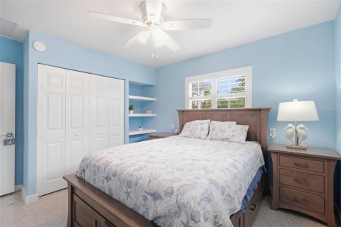 Villa ou maison à vendre à Indian Rocks Beach, Floride: 2 chambres, 73.58 m2 № 2399090 - photo 16
