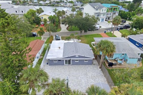 Villa ou maison à vendre à Indian Rocks Beach, Floride: 2 chambres, 73.58 m2 № 2399090 - photo 28