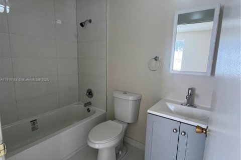 Снять в аренду квартиру в Майами, Флорида 1 спальня, 44.59м2, № 1970839 - фото 4