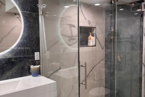 Снять в аренду кондоминиум в Холливуд, Флорида 2 спальни, 111.67м2, № 1984604 - фото 24