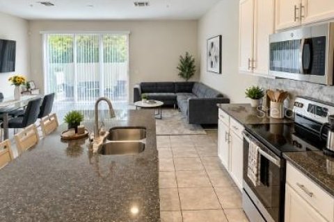 Townhouse in Orlando, Florida 3 bedrooms, 144 sq.m. № 2384187 - photo 13