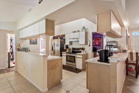 Снять в аренду виллу или дом в Окои, Флорида 6 комнат, 191.19м2, № 1725027 - фото 3