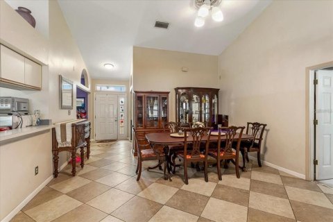 Снять в аренду виллу или дом в Окои, Флорида 6 комнат, 191.19м2, № 1725027 - фото 2