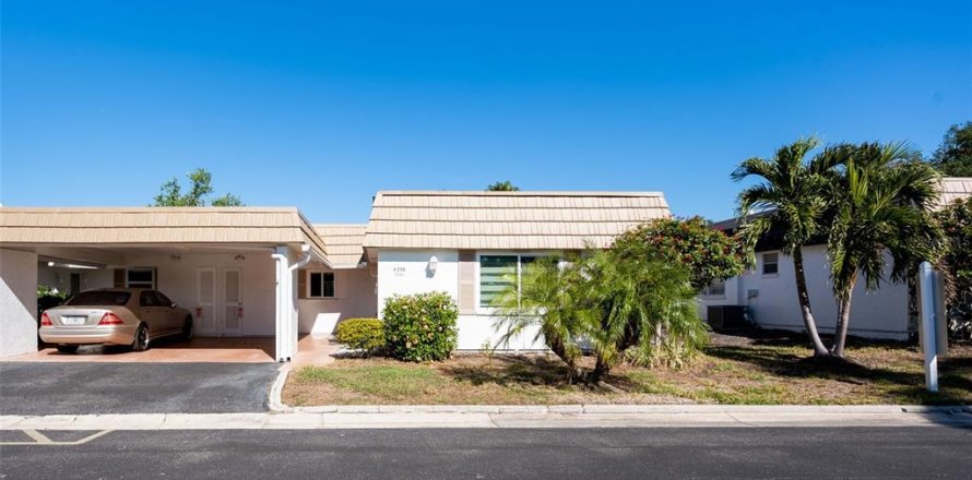 Villa ou maison à Sarasota, Floride 2 chambres, 104.05 m2 № 2145360
