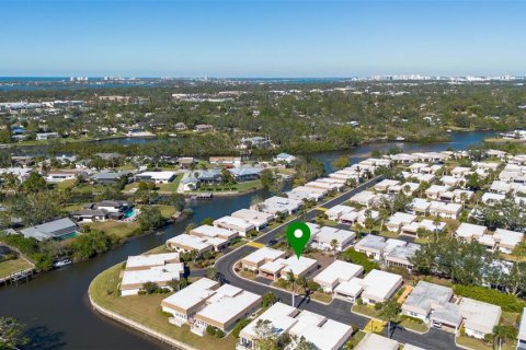 Villa ou maison à vendre à Sarasota, Floride: 2 chambres, 104.05 m2 № 2145360 - photo 26
