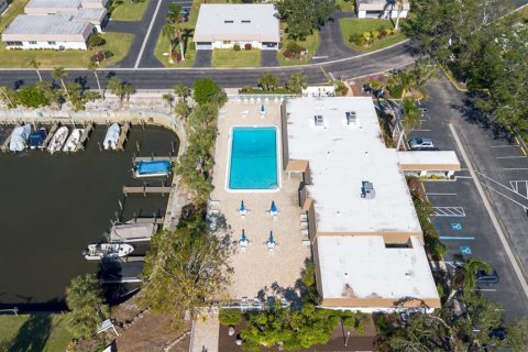 Villa ou maison à vendre à Sarasota, Floride: 2 chambres, 104.05 m2 № 2145360 - photo 4