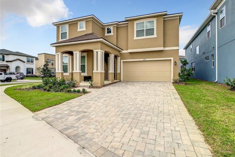 Casa en venta en Kissimmee, Florida, 10 dormitorios, 387.31 m2 № 1908655 - foto 13