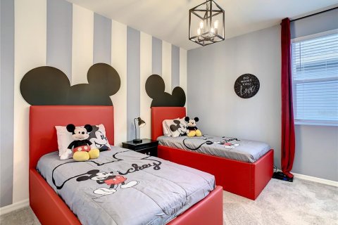 Casa en venta en Kissimmee, Florida, 10 dormitorios, 387.31 m2 № 1908655 - foto 10