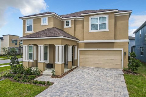 Casa en venta en Kissimmee, Florida, 10 dormitorios, 387.31 m2 № 1908655 - foto 2