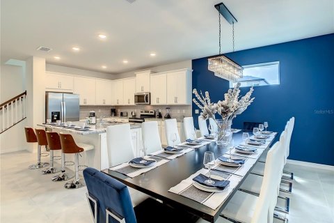 Casa en venta en Kissimmee, Florida, 10 dormitorios, 387.31 m2 № 1908655 - foto 22