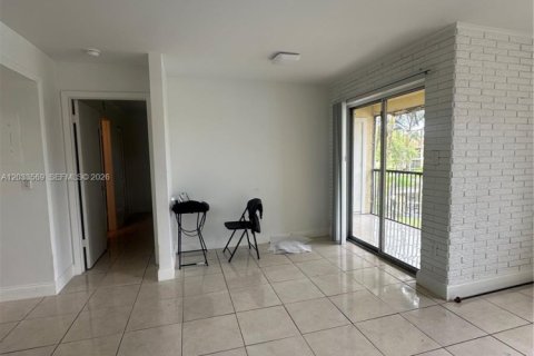 Copropriété à vendre à Pompano Beach, Floride: 2 chambres, 99.68 m2 № 2078128 - photo 4