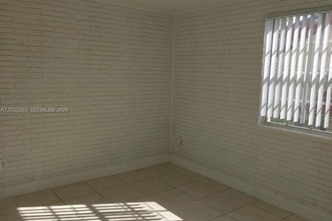 Copropriété à vendre à Pompano Beach, Floride: 2 chambres, 99.68 m2 № 2078128 - photo 7
