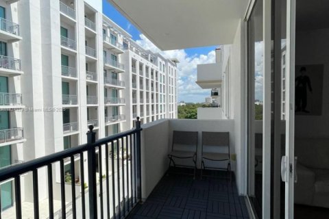 Condo in Coral Gables, Florida, 2 bedrooms  № 1790477 - photo 9