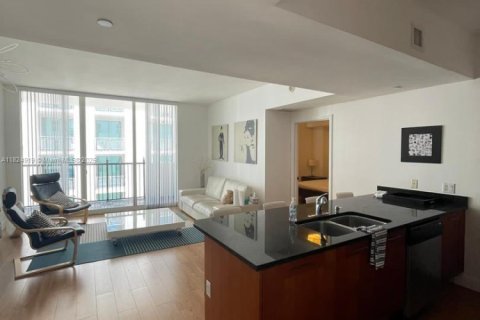 Condo in Coral Gables, Florida, 2 bedrooms  № 1790477 - photo 5
