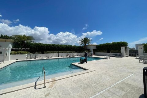 Condo in Coral Gables, Florida, 2 bedrooms  № 1790477 - photo 20