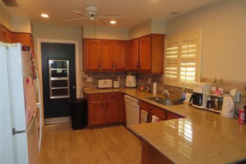 Villa ou maison à louer à Wesley Chapel, Floride: 3 chambres, 143.44 m2 № 2386291 - photo 5