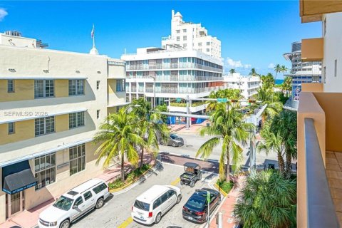 Condo in Miami Beach, Florida, 2 bedrooms  № 2065236 - photo 6