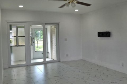 Copropriété à louer à West Palm Beach, Floride: 1 chambre, 56.76 m2 № 2180800 - photo 2