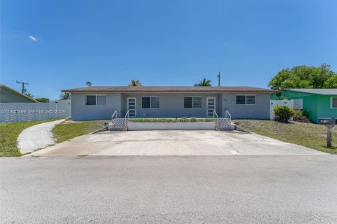 Villa ou maison à Miramar, Floride 2 chambres, 194.17 m2 № 1998289