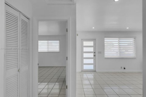 Villa ou maison à louer à Miramar, Floride: 2 chambres, 194.17 m2 № 1998289 - photo 26