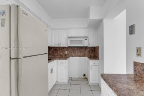 Villa ou maison à louer à Miramar, Floride: 2 chambres, 194.17 m2 № 1998289 - photo 12