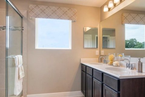 House in Winter Haven, Florida 4 bedrooms, 177.35 sq.m. № 1519430 - photo 10