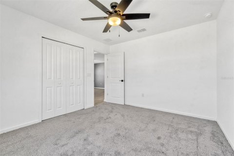 House in Davenport, Florida 5 bedrooms, 288.55 sq.m. № 1771488 - photo 19