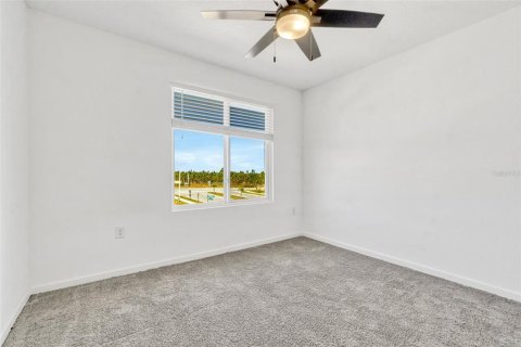 House in Davenport, Florida 5 bedrooms, 288.55 sq.m. № 1771488 - photo 22