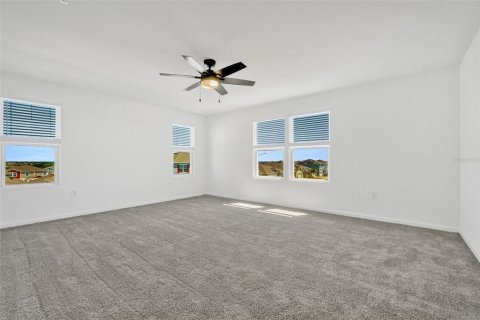 House in Davenport, Florida 5 bedrooms, 288.55 sq.m. № 1771488 - photo 12