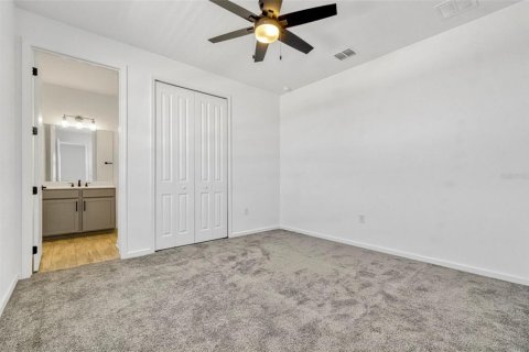 House in Davenport, Florida 5 bedrooms, 288.55 sq.m. № 1771488 - photo 25