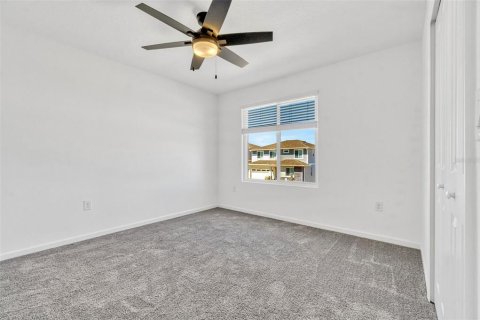 House in Davenport, Florida 5 bedrooms, 288.55 sq.m. № 1771488 - photo 18
