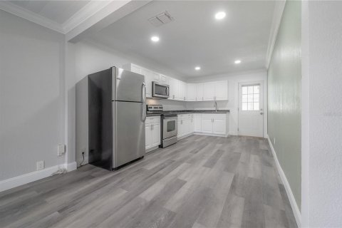 Villa ou maison à vendre à Tampa, Floride: 3 chambres, 102.01 m2 № 1856700 - photo 11