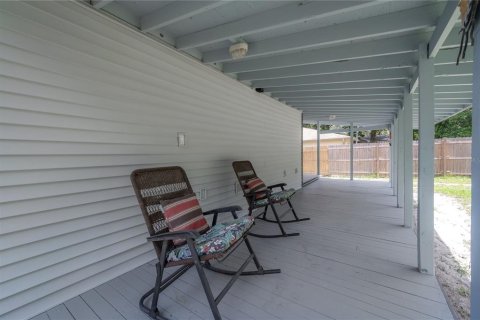 Villa ou maison à vendre à Tampa, Floride: 3 chambres, 102.01 m2 № 1856700 - photo 17