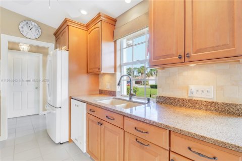 Villa ou maison à vendre à Hobe Sound, Floride: 2 chambres, 144.28 m2 № 1974439 - photo 18